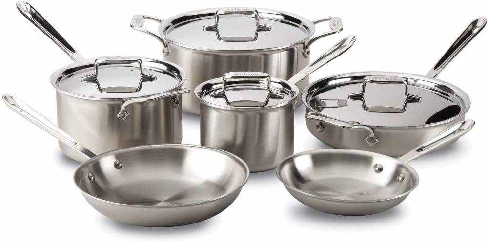 All Clad MC2 Vs. D5 Cookware – Which Is Best Pick?