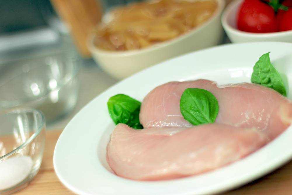 how-much-does-a-chicken-breast-weigh-pound-gram-the-kitchen-pro-tech