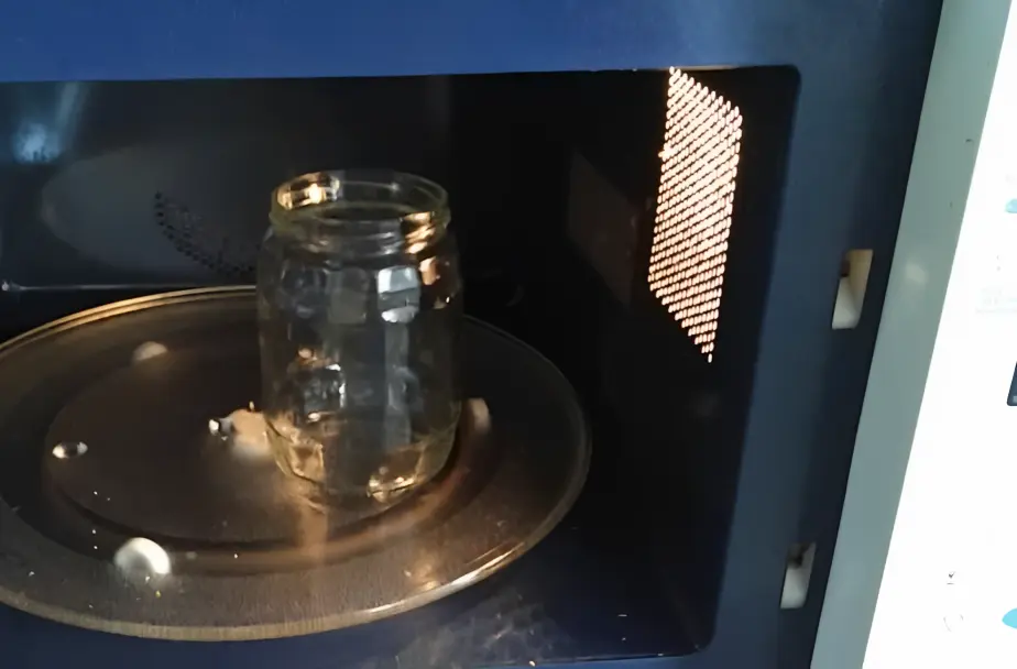 Are Mason Jars Microwave Safe?