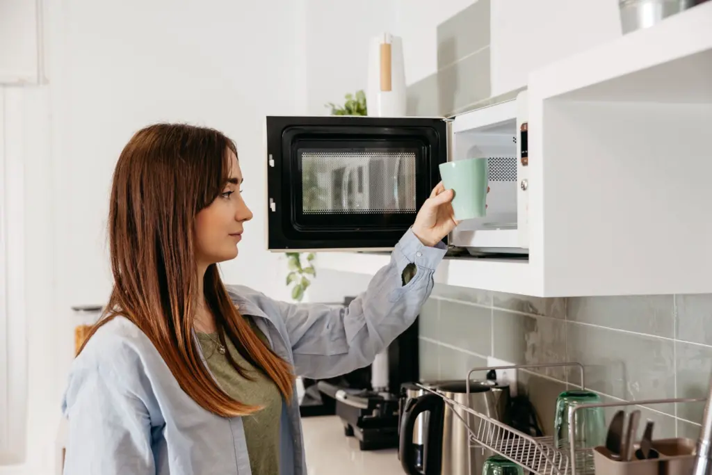 Can You Boil Water In A Microwave